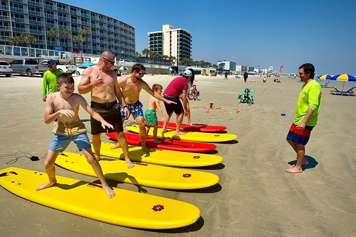 Impara a fare surf a Daytona Beach Lezioni di surf Principianti per tutti