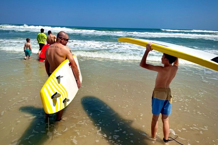 Impara a fare surf a Daytona Beach Lezioni di surf Principianti per tutti