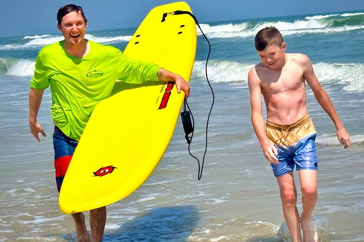 Impara a fare surf a Daytona Beach Lezioni di surf Principianti per tutti
