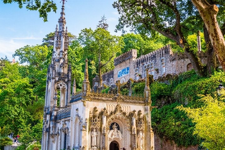 Sintra : Regaleira Guided Tour & Tickets (Add-on Pena, Monserrate)
