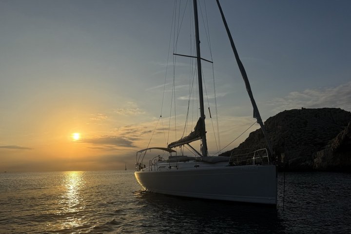Menorca: Privat seiltur fra Cala Galdana langs sørkysten