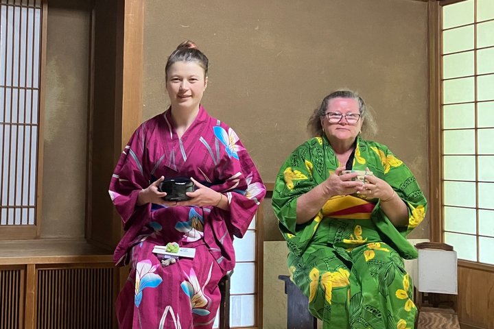 Chiba: Kimono og te seremoni på en historisk slottet hage