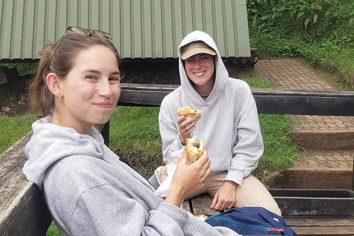 Experiencia de un día en el Kilimanjaro por KILITA SAFARIS
