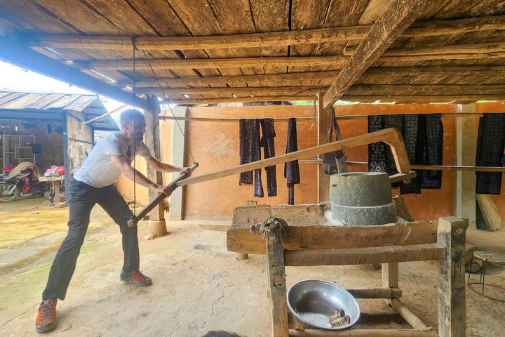 Mu Cang Chai Rundfahrt mit Ortskundiger Reiseleiter & Bienenwachsmalerei