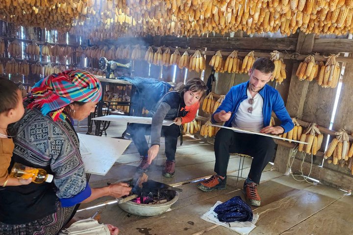 Mu Cang Chai Rundfahrt mit Ortskundiger Reiseleiter & Bienenwachsmalerei