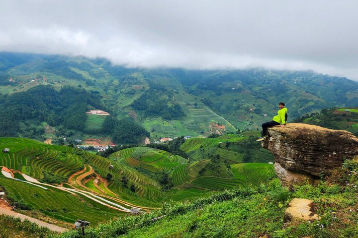 Mu Cang Chai Rundfahrt mit Ortskundiger Reiseleiter & Bienenwachsmalerei