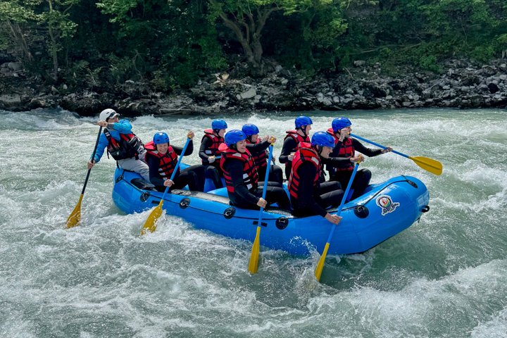 Visita guiada de rafting - Parque Nacional del Río Vjosa - Permet, Albania