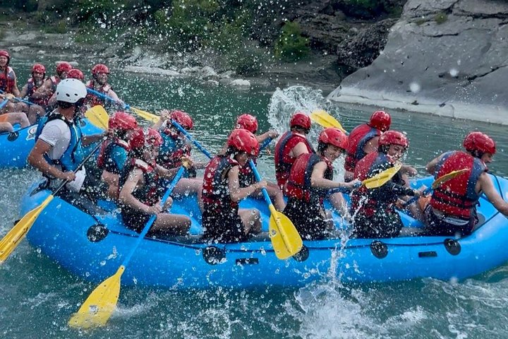 Visita guiada de rafting - Parque Nacional del Río Vjosa - Permet, Albania