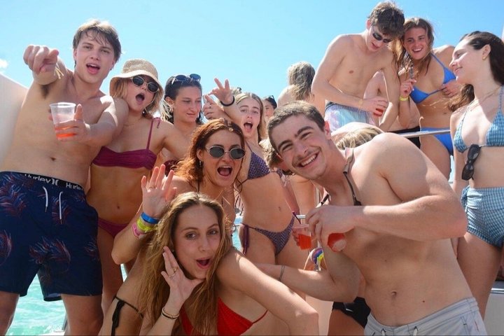 Hoteller i nærheden af Punta Cana VIp Booze Cruise Snorkeling Underholdning
