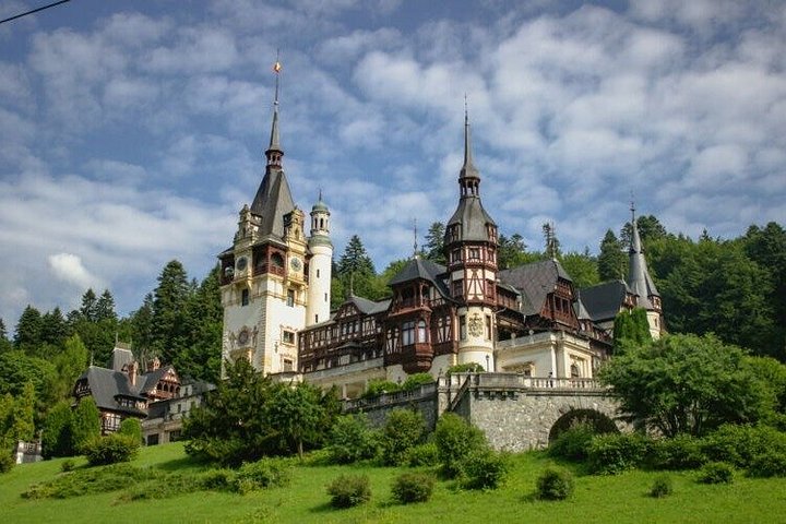 Visite du château de Brasov: visite privée du château de Bran et du palais Peles à Sinaia