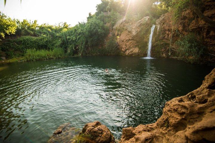 Autentica Algarve: Safari in Jeep 4x4 a Tavira, tra montagne e cascate.