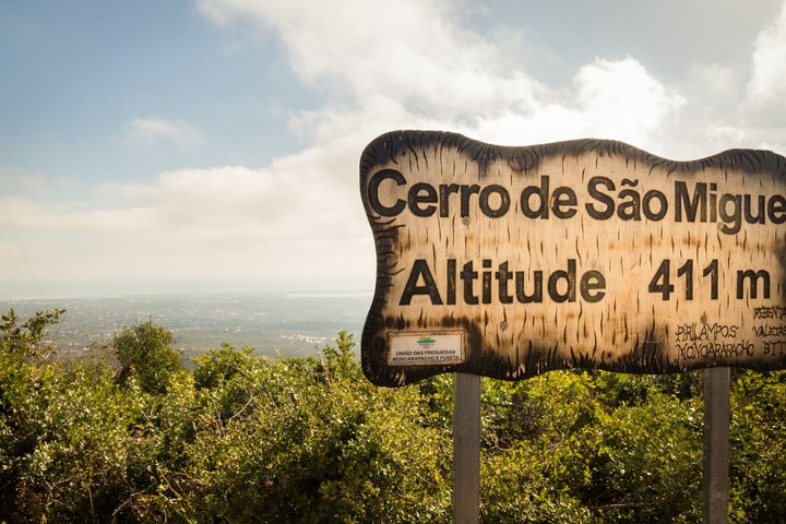 Autentica Algarve: Safari in Jeep 4x4 a Tavira, tra montagne e cascate.