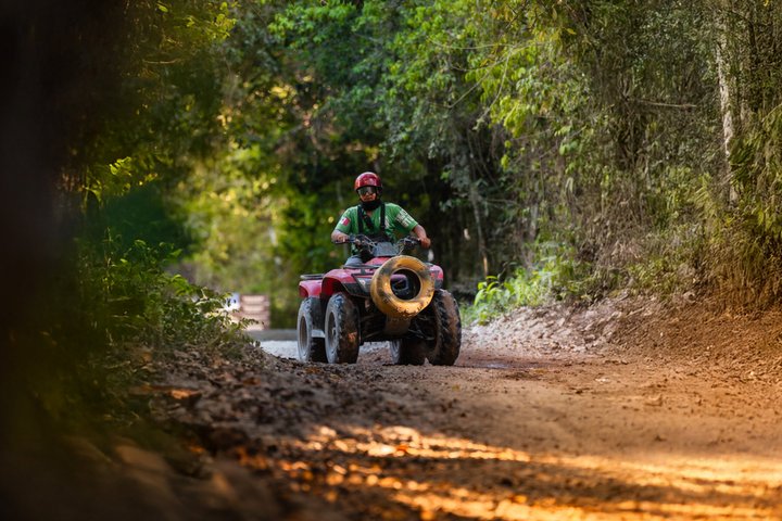 Cancún ATV, tirolina, Cenote, paseos a caballo y degustación de tequila