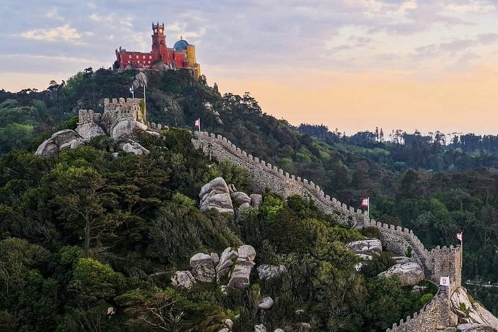 Tour en grupo reducido : Sintra, Palacio de Pena, Castillo Moro & Cascais