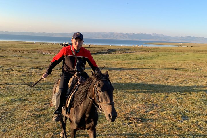 Aventure toute l'année : randonnée à cheval de 3 jours jusqu'au lac Song Kul