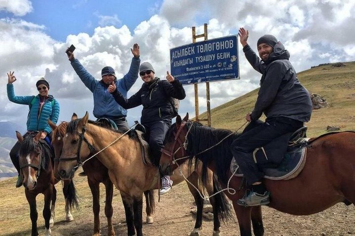 Aventure toute l'année : randonnée à cheval de 3 jours jusqu'au lac Song Kul