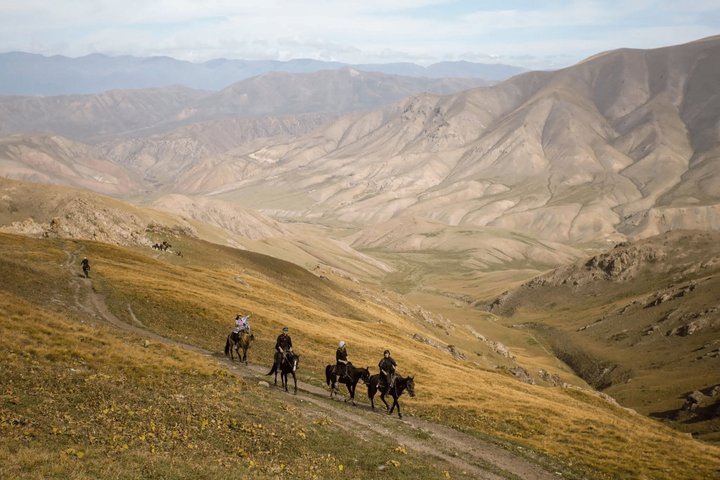 Aventure toute l'année : randonnée à cheval de 3 jours jusqu'au lac Song Kul