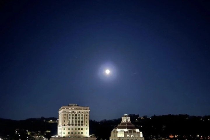 Asheville Rooftop Sunset Tour com cocktails e vistas da montanha