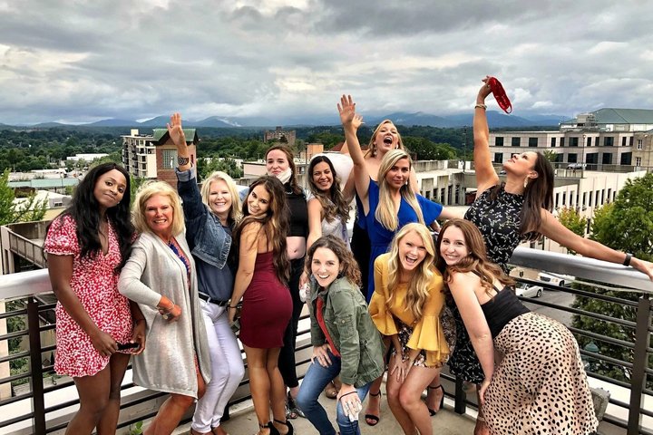 Asheville Rooftop Sunset Tour com cocktails e vistas da montanha