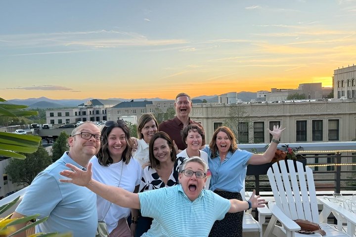 Asheville Rooftop Sunset Tour com cocktails e vistas da montanha