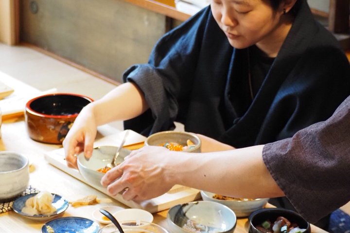 Privat sushilektion i Tokyo–6 slag, kulturhistoria och full måltid