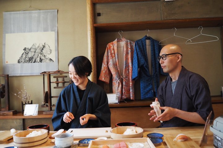Privat sushilektion i Tokyo–6 slag, kulturhistoria och full måltid