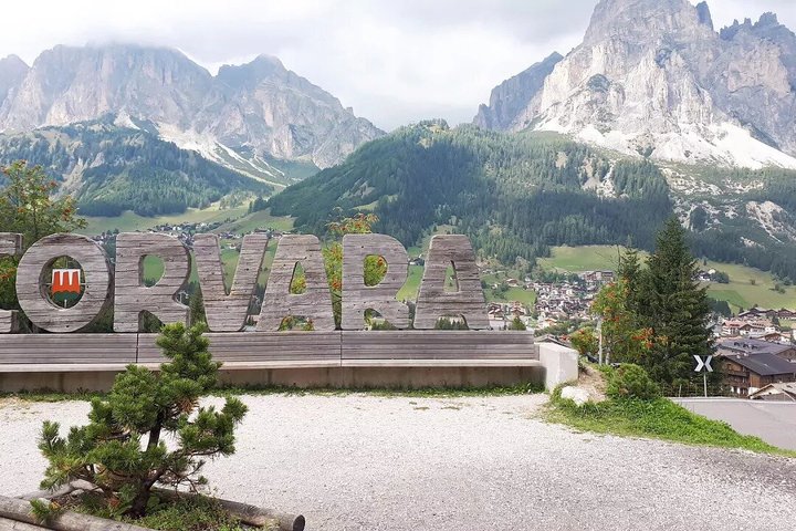 Excursión privada exclusiva de un día a Dolomitas Orientales en coche desde Bolzano