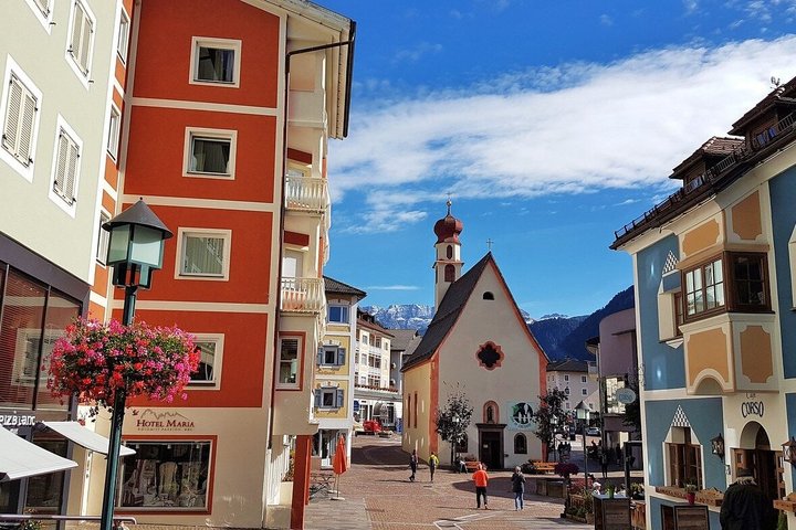 Excursión privada exclusiva de un día a Dolomitas Orientales en coche desde Bolzano
