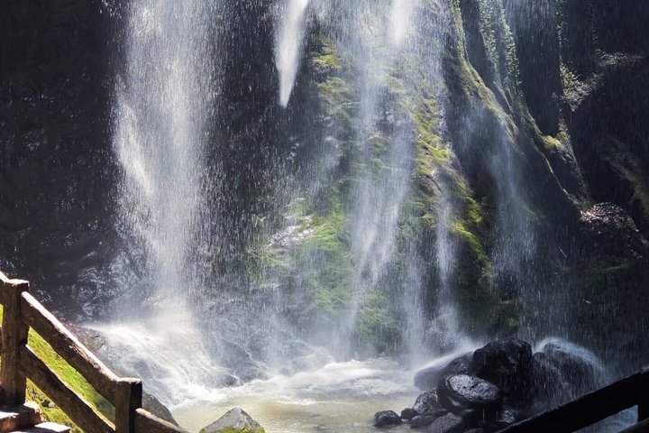 Chongqing Wulong Natural tre ponti e gola di Longshuixia