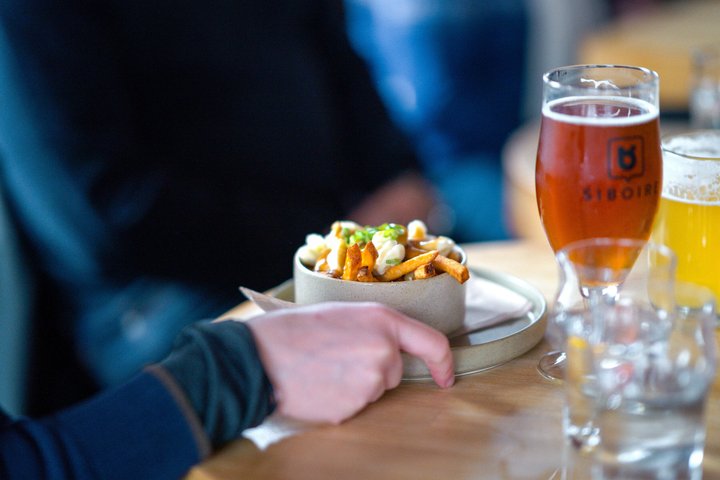 Montreal Mile End Food Tour mit Bagel, Poutine und 7 Verkostungen