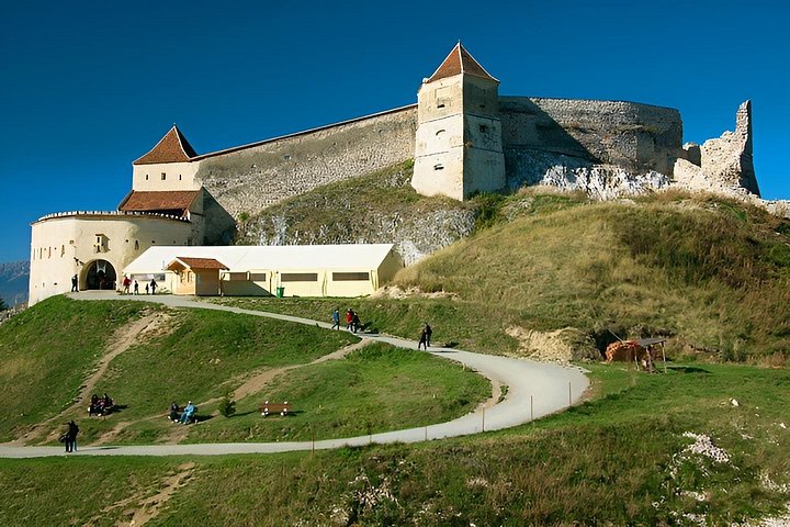 Day Tour to Bran Castle(Dracula's Castle) and Râșnov Fortress
