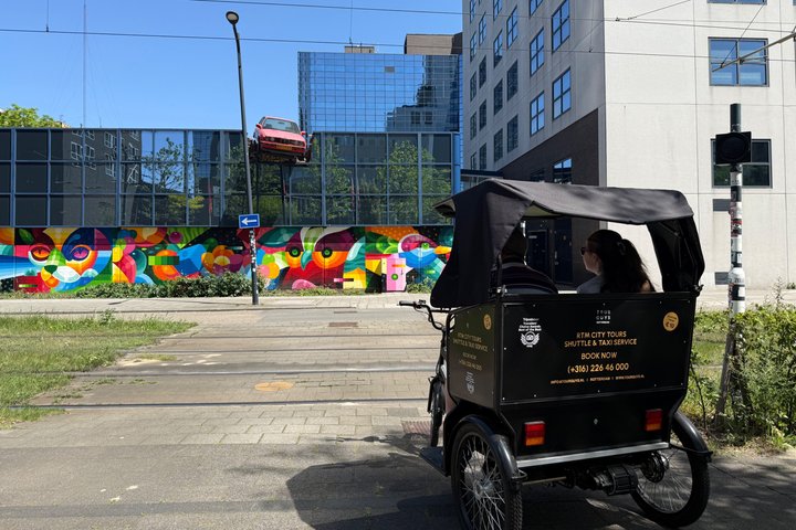 Tour privado en Pedicab/Rickshaw por Rotterdam con un guía local