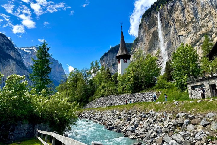 Lauterbrunnen E-Bike Tour - Trümmelbachfälle & versteckte Täler