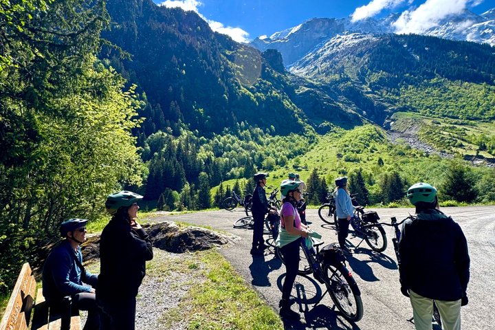 Lauterbrunnen E-Bike Tour - Trümmelbachfälle & versteckte Täler