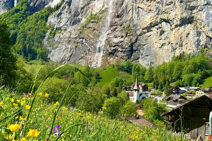 Lauterbrunnen E-Bike Tour - Trümmelbachfälle & versteckte Täler