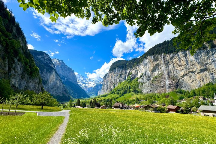 Lauterbrunnen E-Bike Tour - Trümmelbachfälle & versteckte Täler