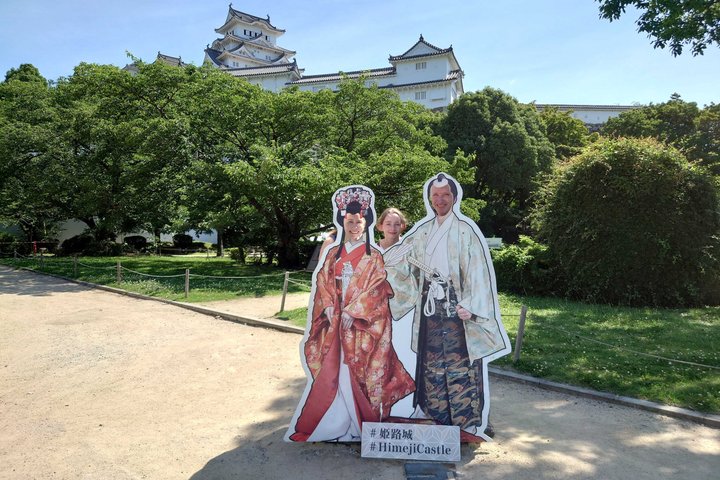 Tour personalizzato di mezza giornata del castello di Himeji con Guida autorizzata