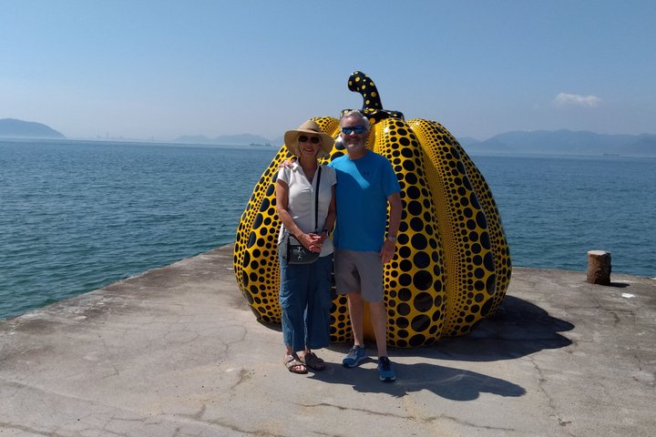 Naoshima Kunstinsel in 1 Tagestour mit lizenziertem Fortgeschrittener