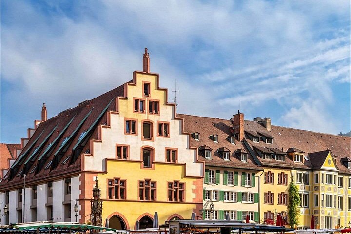 Bonjour Fribourg : Private 2 - Heure Intro City Walk avec Guide Local