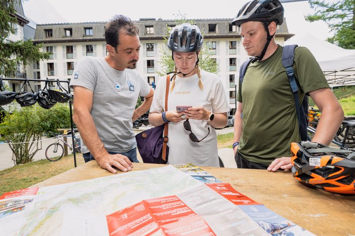 Chamonix aluguel de temporada de mountain bike elétrico para aventuras paisagísticas