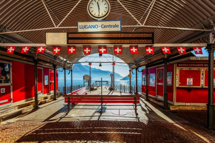 Lago Como & Lugano para grupos pequeños : 2 países en 1 día, Crucero en barco