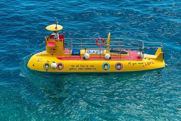 Semi-submarine tour do mundo submarino de Makarska