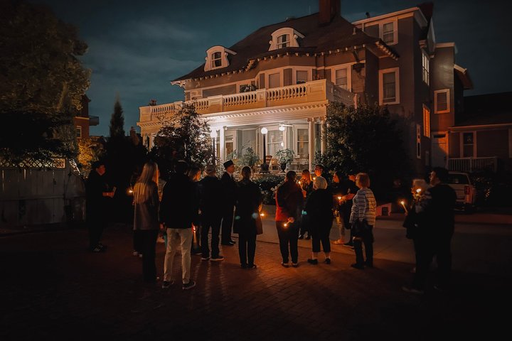 Nr. 1 Geistertour im Mittleren Westen : Candlelight Trolley Tour