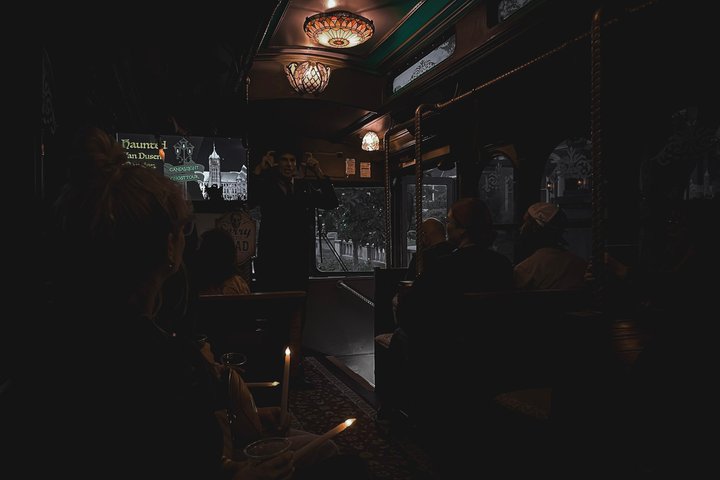 Nr. 1 Geistertour im Mittleren Westen : Candlelight Trolley Tour