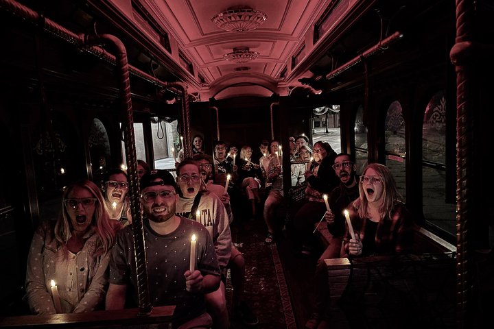 Nr. 1 Geistertour im Mittleren Westen : Candlelight Trolley Tour
