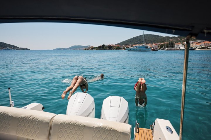 Zadar: 3 Eilanden Hopping Tour met snorkelen of zonsondergang boottocht