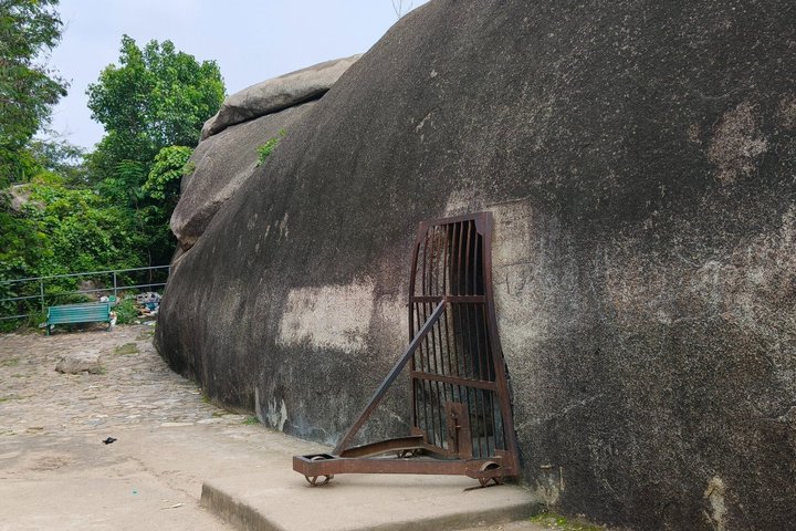 Gita di un giorno alle grotte di Dungeshwari e Barabar da Bodhgaya.