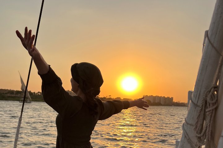 Private Romantic Nile Felucca Sunset Dinner in Cairo