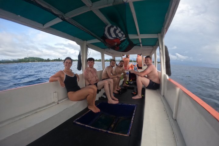Tour privado de buceo Gili : Tortugas, Arrecifes + GoPro & Drone