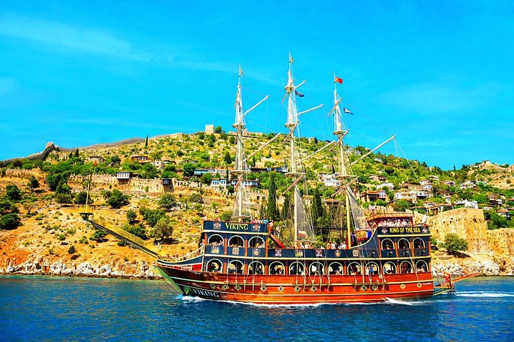 Alanya Pirate Boat Tour All Inclusive med frokost og transfer